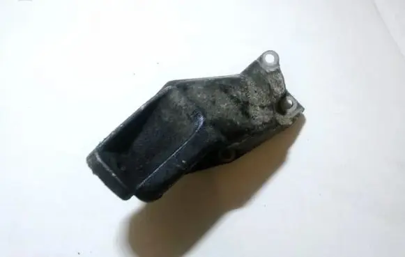 Audi A4 S4 B5 8D Engine mounting bracket 8d0199307l