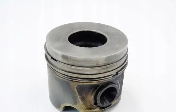 Volkswagen Touran I Piston 7901J
