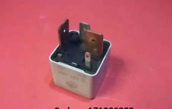 Volkswagen Golf II Fuel pump relay 171906383
