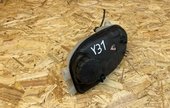Mercedes-Benz A W176 Coolant expansion tank/reservoir A2465000049