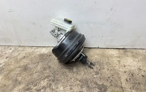 BMW X3 F25 Brake booster 6857869