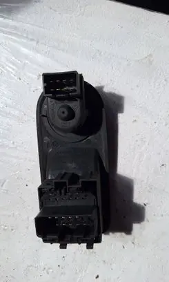 Renault Trafic II (X83) Electric window control switch 8200011867
