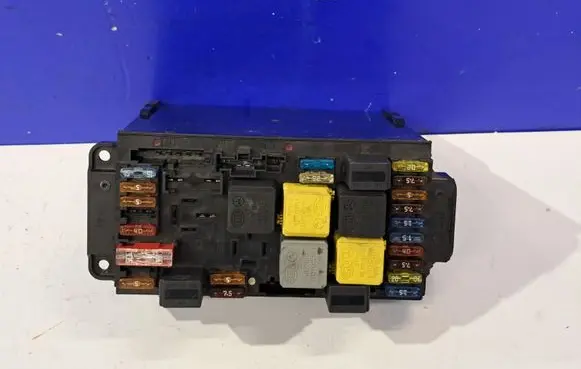 Mercedes-Benz CLK A209 C209 Fuse box set 2095452001 5DK5452001
