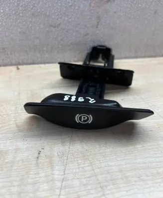 Mercedes-Benz E W211 Hand parking brake switch 2114200077