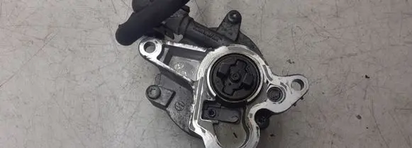Nissan Qashqai Vacuum pump 796090A