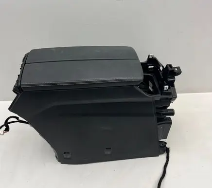 Peugeot 5008 Armrest T0522666 1833454 37887674