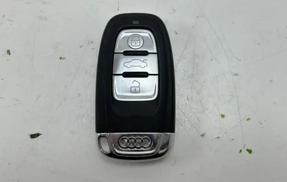 Audi S5 Ignition key/card 