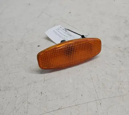 Hyundai Santa Fe Front fender indicator light 