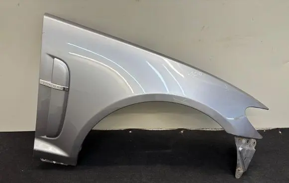 Jaguar XF Fender 82316134