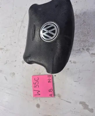 Volkswagen PASSAT B5 Steering wheel airbag 3B0880201AE