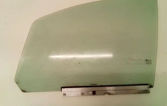 Opel Zafira B Front door window/glass (coupe) 43R001582