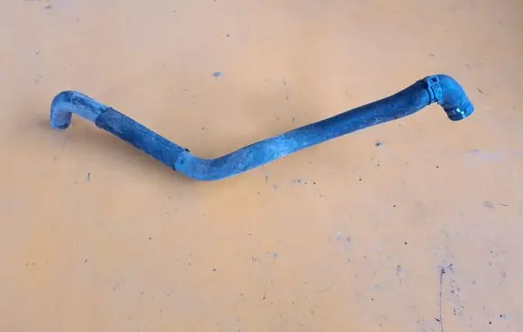 Mercedes-Benz E W212 Engine coolant pipe/hose A2125019782