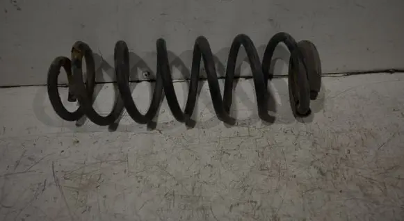 Peugeot 3008 I Rear coil spring