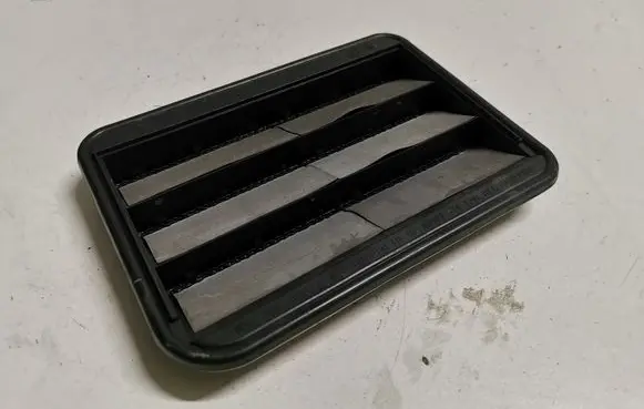 BMW 3 F30 F35 F31 Quarter panel pressure vent 9176945