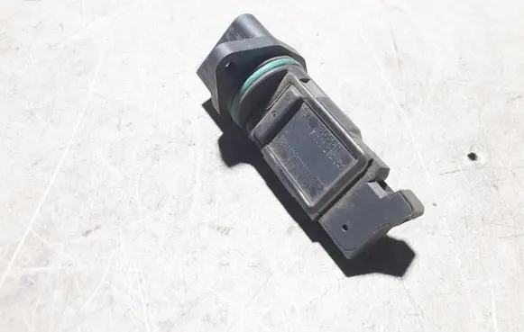 Audi A6 S6 C5 4B Mass air flow meter F00C2G2047