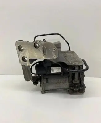 Mercedes-Benz S AMG W222 Air suspension compressor/pump A0993200104 A2223200604