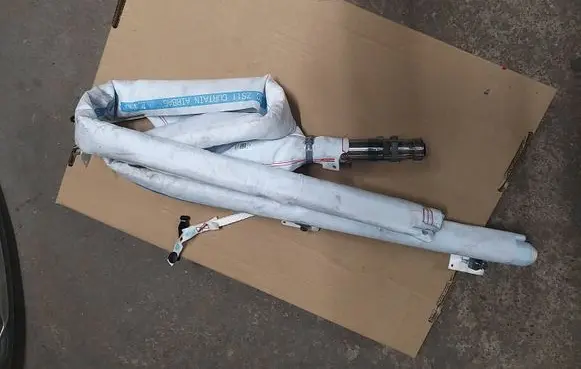 Roof airbag