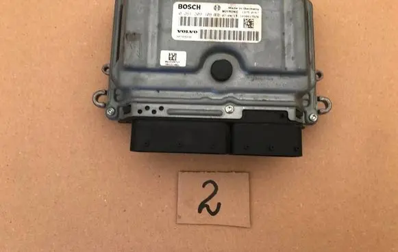 Volvo V40 Engine control unit/module 0261209108 30743338 1039S17576
