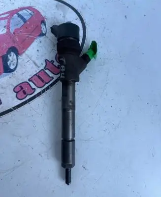 Toyota Auris 150 Fuel injector 2367033040