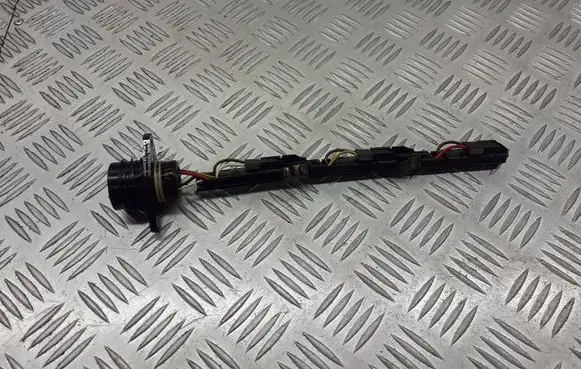 Skoda Fabia Mk2 (5J) Fuel injector wires 045971803