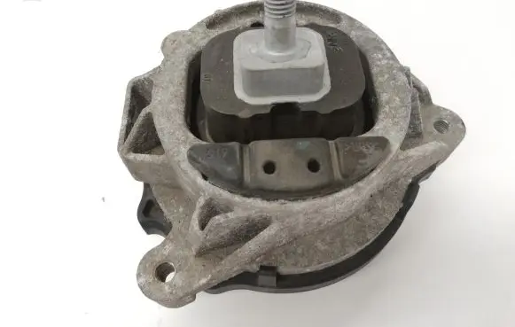 BMW 1 F20 F21 Engine mount bracket 685545601