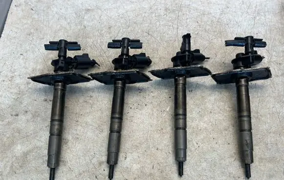 Audi A4 S4 B8 8K Fuel injectors set 03L130277 0445116030