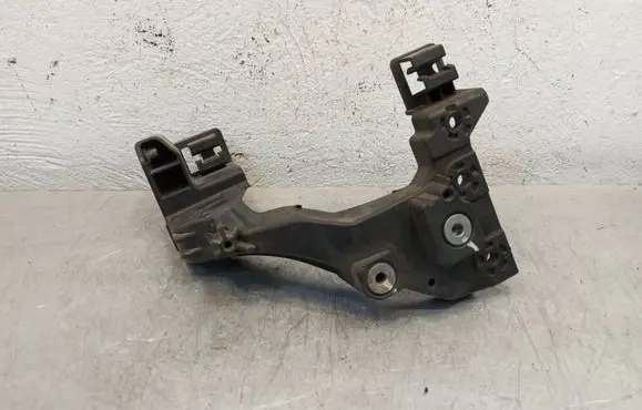 KIA Ceed Headlight/headlamp mounting bracket ET015E