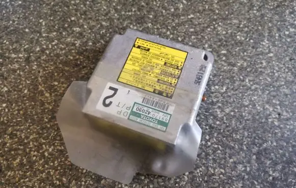 Toyota RAV 4 (XA20) Airbag control unit/module 8917042090