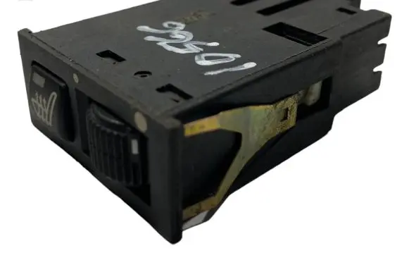 BMW 5 E39 Seat heating switch 8352259 61318352259