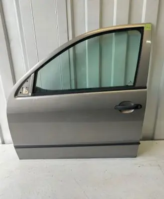 Skoda Fabia Mk2 (5J) Front door