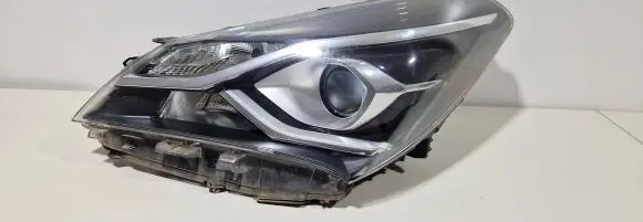 Toyota Yaris Headlight/headlamp 0D1970D198