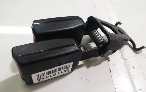 Renault Fluence Middle seatbelt buckle (rear) 