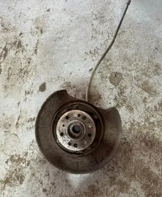 Mercedes-Benz ML W164 Rear wheel hub