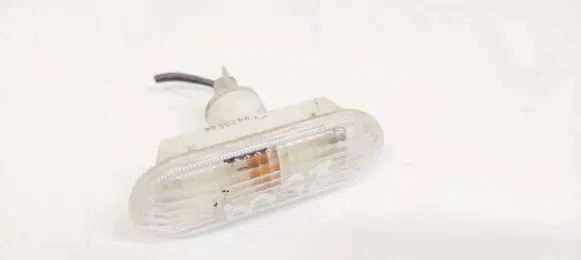 Ford Focus Front fender indicator light 4M5A13K309AA 4M5A-13K309-AA