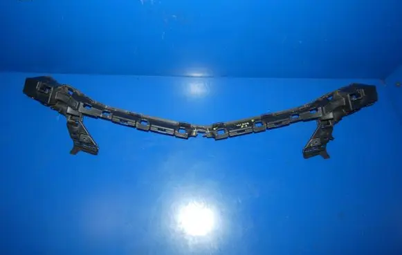 Mercedes-Benz C W205 Front bumper mounting bracket A2058853365