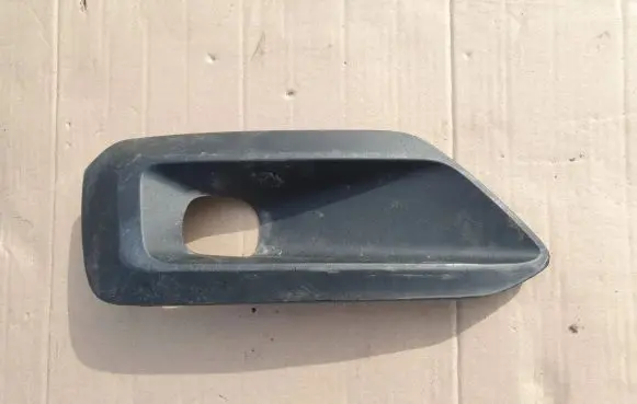 Volvo XC40 Front bumper lower grill 31449343