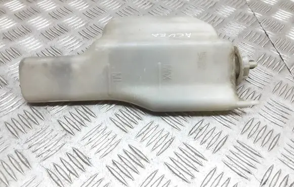 Acura TL Brake fluid reservoir 