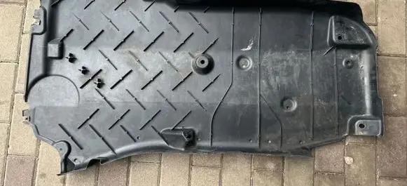 Mercedes-Benz C W205 Fuel tank bottom protection A2056908900