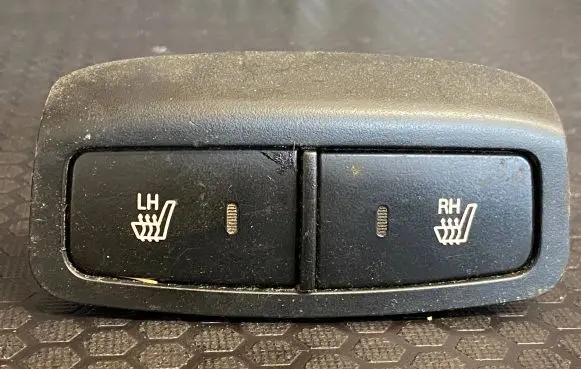 Hyundai Tucson JM Seat heating switch 933212E000 201002431