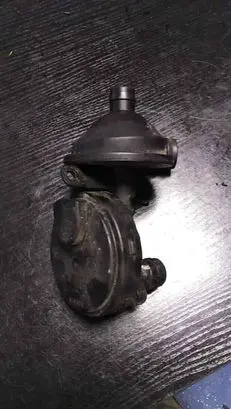 BMW 3 E46 Oil breather separator 7501566