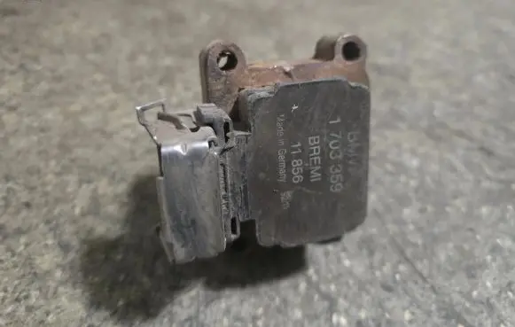High voltage ignition coil