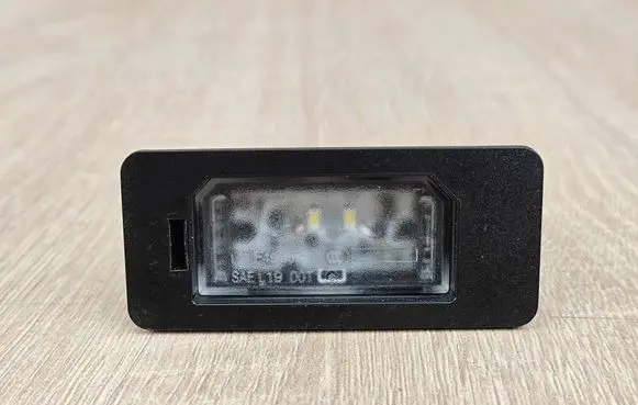 BMW 4 G22 G23 G24 G26 Number plate light 9481841