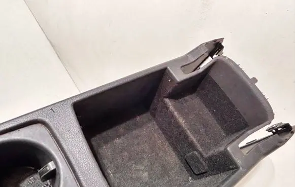 Audi A5 8T 8F Center console 
