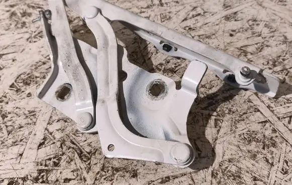 Audi A5 Engine bonnet/hood hinges 8W6823302D