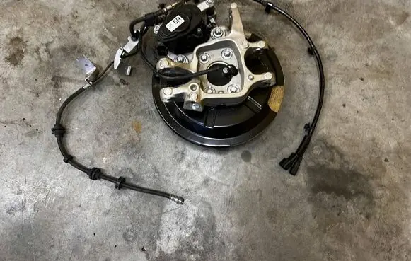 Renault Espace VI Rear wheel hub spindle/knuckle 