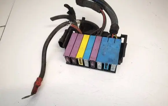 Opel Zafira A Fuse box set 9685661 968566-1