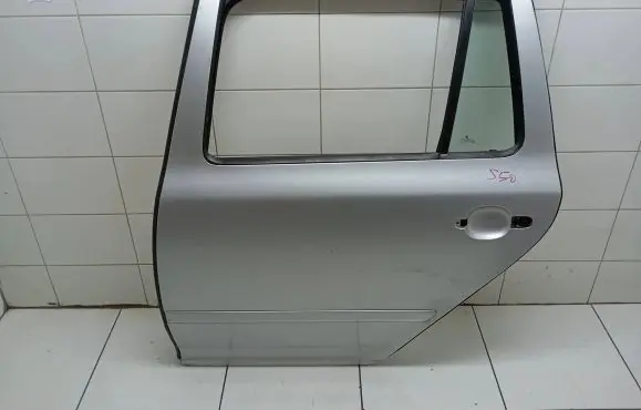 Skoda Octavia Mk2 (1Z) Rear door