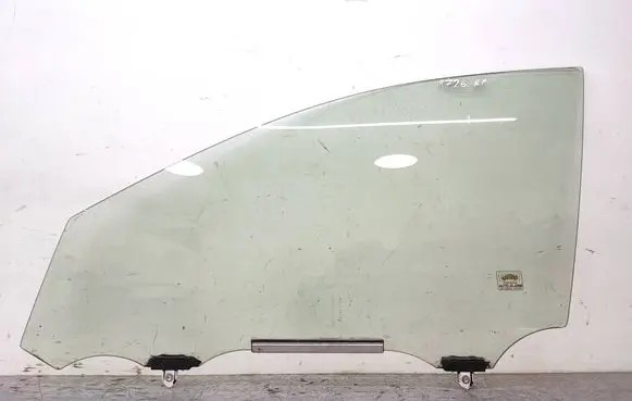 Toyota RAV 4 (XA40) Front door window glass four-door 43R00034