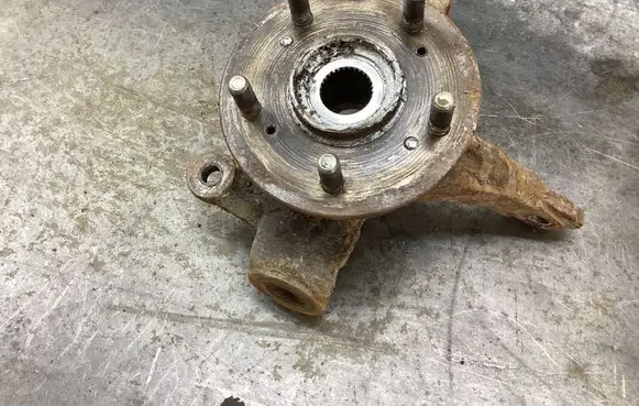 Honda CR-V Front wheel hub