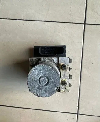 BMW 5 E60 E61 ABS Pump 6774852 6774854
